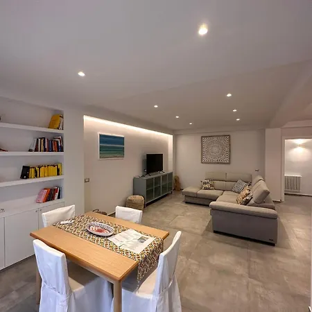 Appartamento Luxury Sea House Trapani Esterno foto