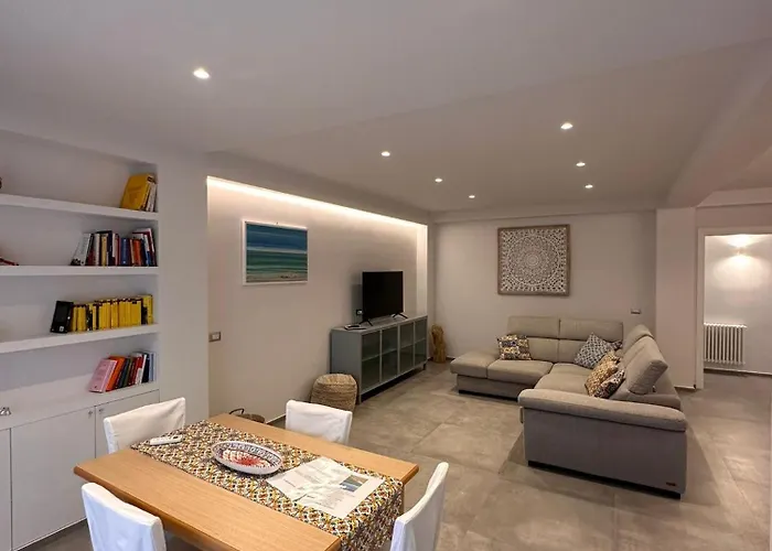 Luxury Sea House